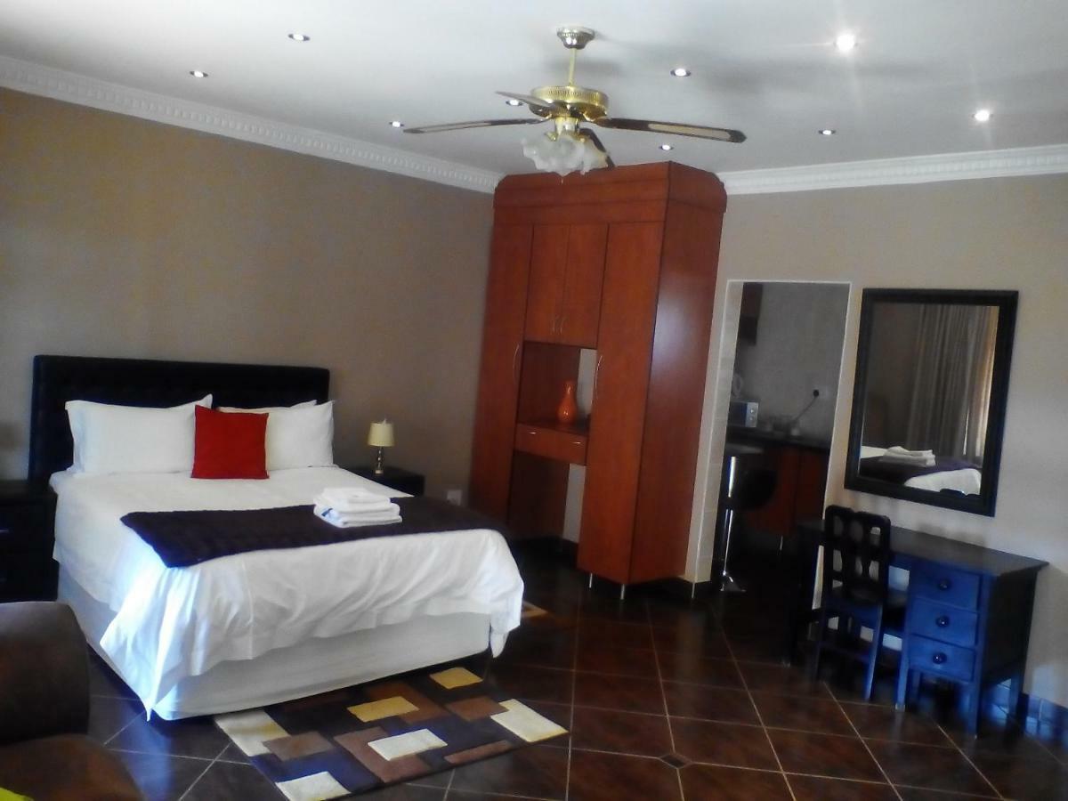 Mmakosha Lodge Pretoria-Noord Exterior foto